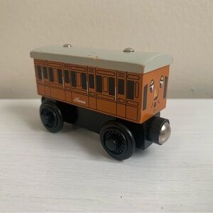 Thomas & Friends Wooden Railway 2003 ANNIE Coach Magnetic